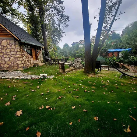 Stonehouse Surrounded By Nature In Masukiye איזמיט