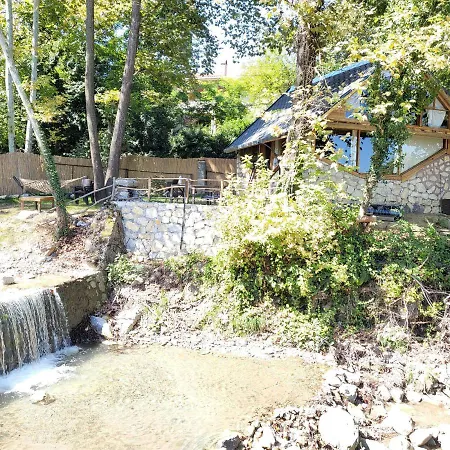 בית נופש Stonehouse Surrounded By Nature In Masukiye *
