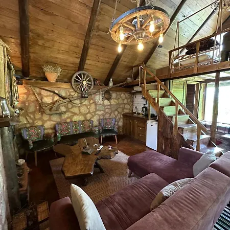 Stonehouse Surrounded By Nature In Masukiye איזמיט